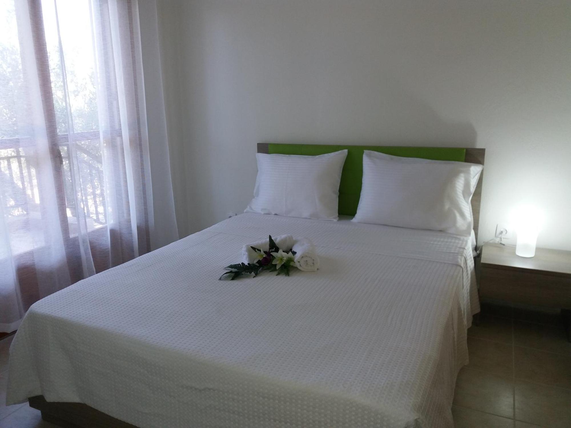 Platanos Apartment เนอามูดาเนีย ภายนอก รูปภาพ