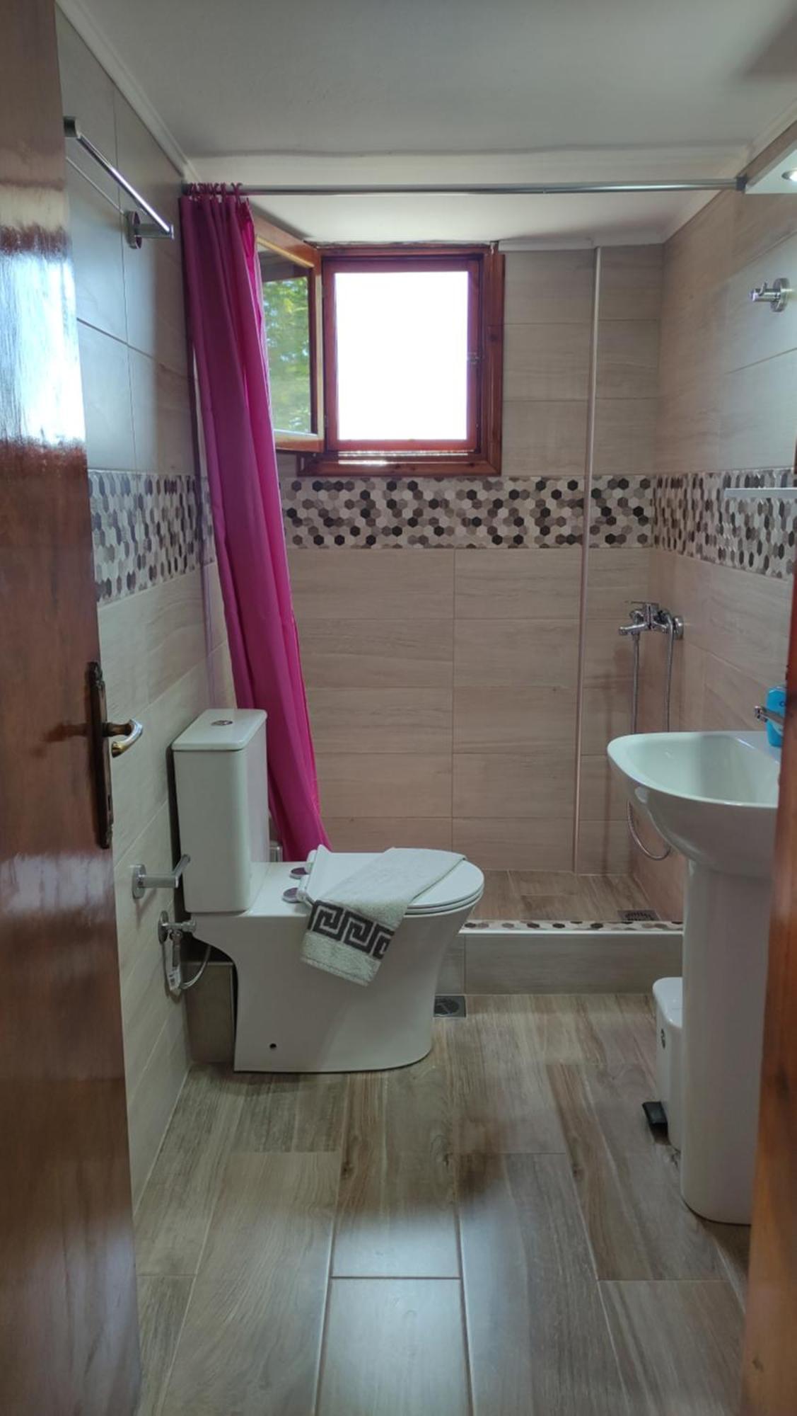Platanos Apartment เนอามูดาเนีย ภายนอก รูปภาพ