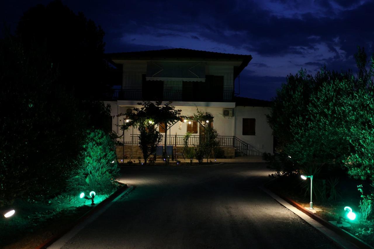 Platanos Apartment เนอามูดาเนีย ภายนอก รูปภาพ
