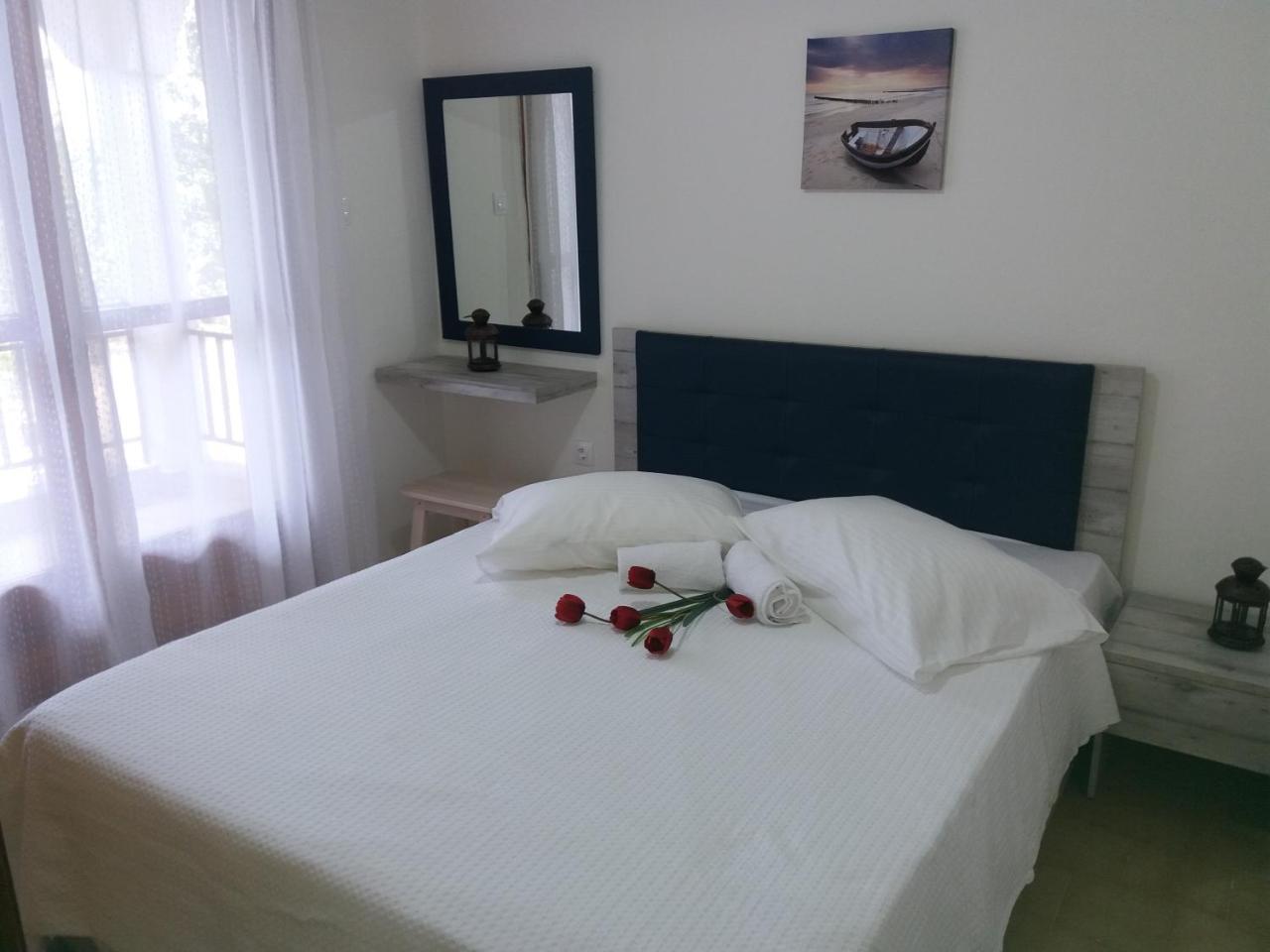 Platanos Apartment เนอามูดาเนีย ภายนอก รูปภาพ